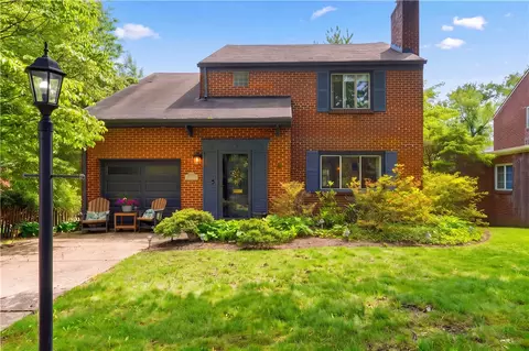 332 Old Farm Rd, Pittsburgh, PA 15228