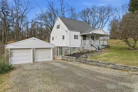 459 Francis Rd, Pittsburgh, PA 15239