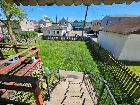 Exterior - 1327 Pacific Ave, Monaca, PA 15061 photo 2 of 2