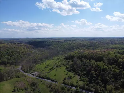 5679 N Montour Rd, Gibsonia, PA 15044