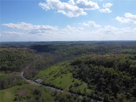 5679 N Montour Rd, Gibsonia, PA 15044