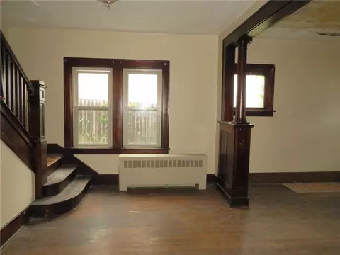 Living - 263-265 Donnan Ave, Washington, PA 15301 photo 2 of 16