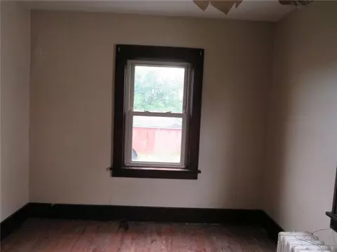 Bedroom - 263-265 Donnan Ave, Washington, PA 15301 photo 9 of 18