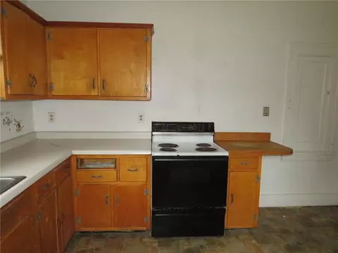 Kitchen - 263-265 Donnan Ave, Washington, PA 15301 photo 1 of 4