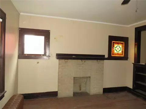 Living - 263-265 Donnan Ave, Washington, PA 15301 photo 13 of 16