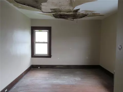 Bedroom - 263-265 Donnan Ave, Washington, PA 15301 photo 3 of 18