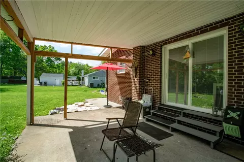 Exterior - 858 Monaca Rd, Monaca, PA 15061 photo 3 of 9