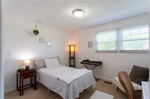 Bedroom - 858 Monaca Rd, Monaca, PA 15061 photo 1 of 5