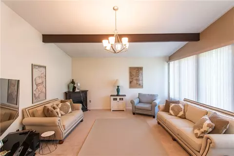 Living - 858 Monaca Rd, Monaca, PA 15061 photo 3 of 7