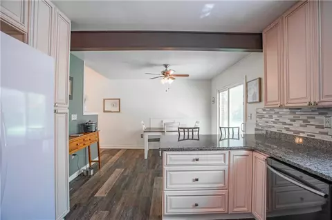 Kitchen - 858 Monaca Rd, Monaca, PA 15061 photo 3 of 6