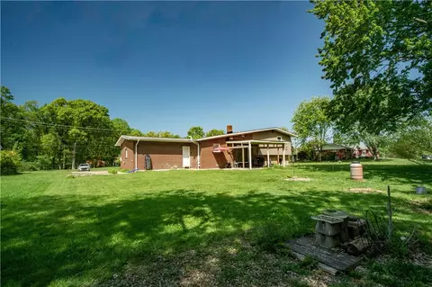 Exterior - 858 Monaca Rd, Monaca, PA 15061 photo 7 of 9