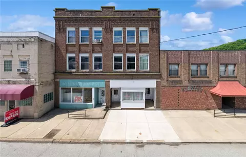 206 N Warren Ave, Apollo, PA 15613