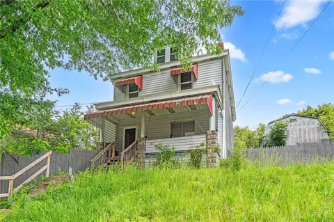 1817 Woodward Ave, Pittsburgh, PA 15226