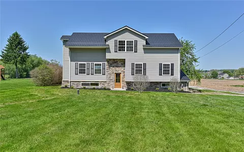 1331 Fayette New Wilmington Rd, New Wilmington, PA 16142