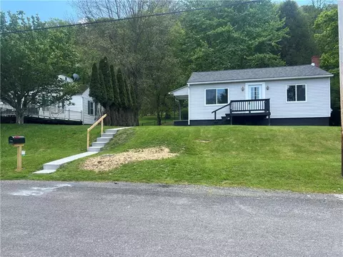 128 15th St, New Florence, PA 15944