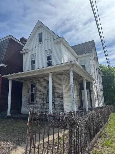 146 Auburn St, Pittsburgh, PA 15206