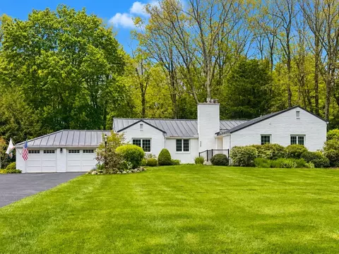 320 E Washington Blvd, Grove City, PA 16127