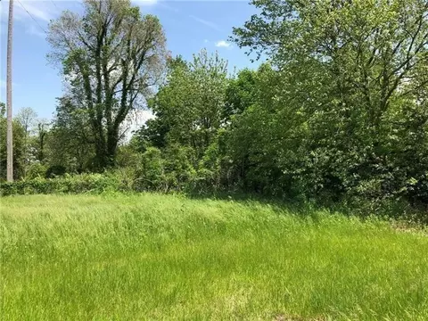 2328 W State St, New Castle, PA 16101