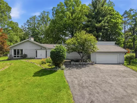 101 Buhlmont Dr, Sewickley, PA 15143