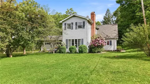 2951 Hann Hill Rd, Hermitage, PA 16148