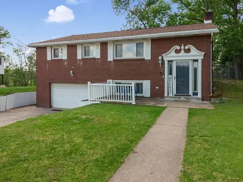 44 Chris Ct, Pittsburgh, PA 15239