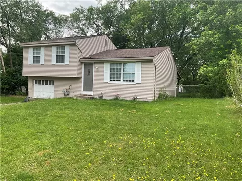 1145 Marble Dr, Crescent, PA 15046