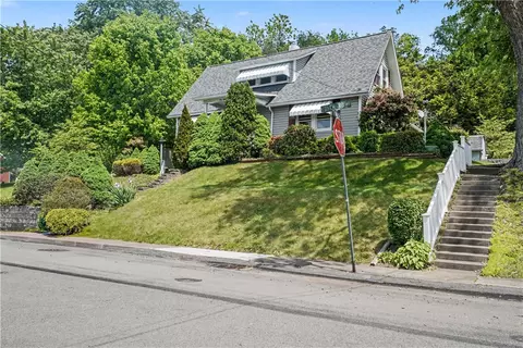 957 Orchard Ave, Greensburg, PA 15601