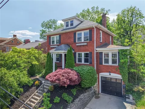 136 Rae Ave, Pittsburgh, PA 15228