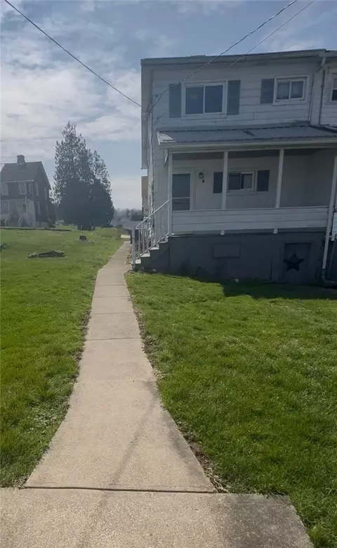 5 First St, Star Junction, PA 15482
