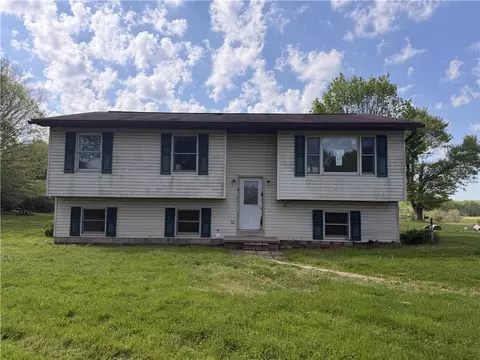 362 Stoneboro Rd, Grove City, PA 16127