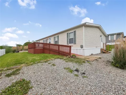 37 High View Dr, Donegal, PA 15628