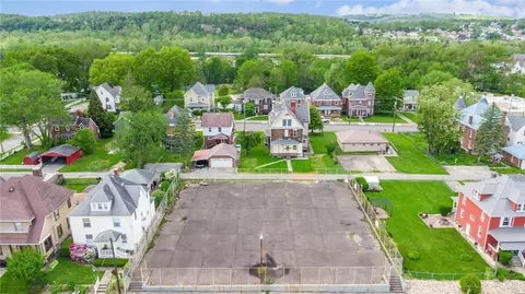 00 Race St, Connellsville, PA 15425
