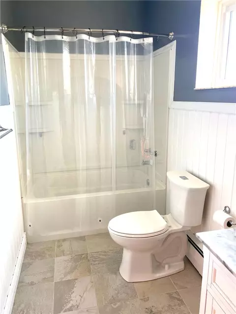 Bath - 417 E 3rd Ave, Derry, PA 15627 photo 1 of 2