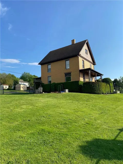Exterior - 417 E 3rd Ave, Derry, PA 15627 photo 12 of 15