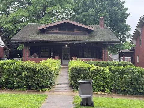 4 2nd St, Ellwood City, PA 16117