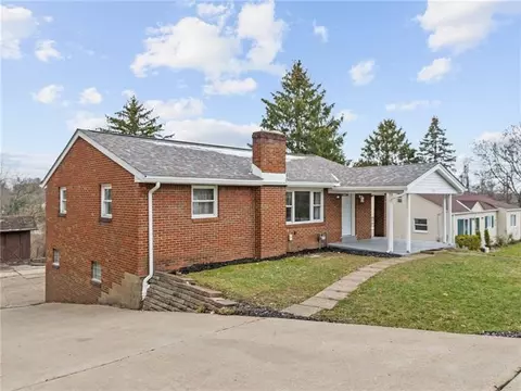 727 Scenery Dr, Elizabeth, PA 15037