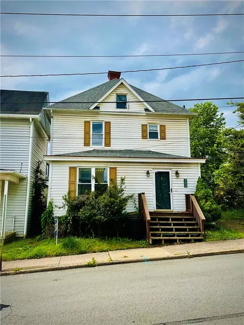 162 W Franklin St, Waynesburg, PA 15370