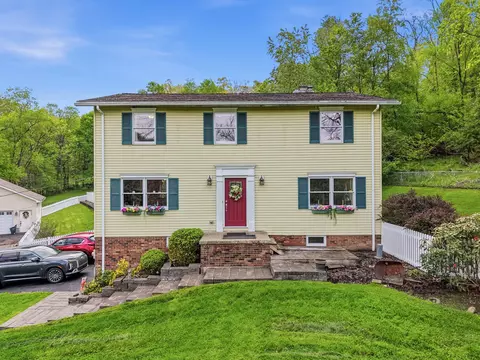 388 Willoughby Run, Rochester, PA 15074