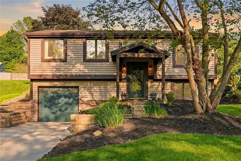 447 Partridge Run Rd, Gibsonia, PA 15044