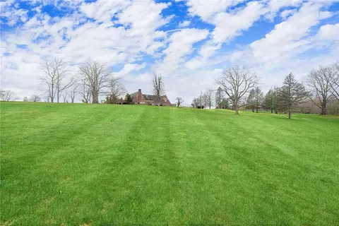 1300 Lane Ave, Natrona Heights, PA 15065