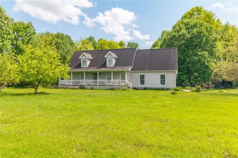 164 Bradley Rd, Jackson Center, PA 16133