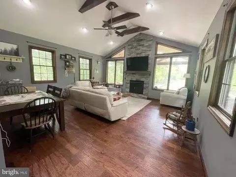 4306 National Pike, Markleysburg, PA 15459