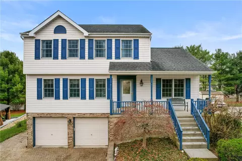 14 Autumnwood Ct, Pittsburgh, PA 15239