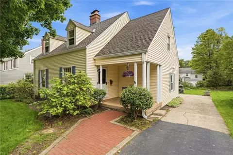 1325 Stanton St, Sharon, PA 16146