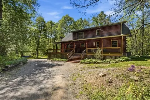 40 Mill Rd, New Wilmington, PA 16142