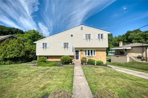 223 Amity Rd, Glenshaw, PA 15116