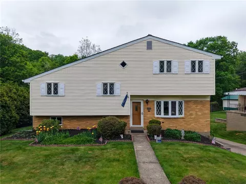 223 Amity Rd, Glenshaw, PA 15116