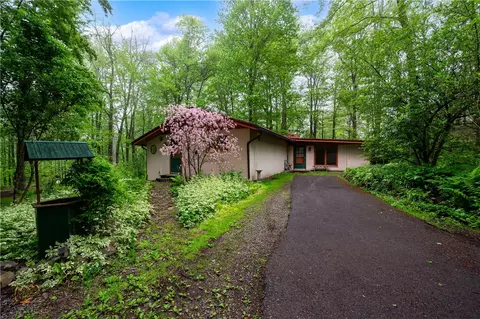697 Anderson Rd, Stoneboro, PA 16153