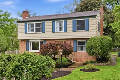 139 Edgewood Dr, Canonsburg, PA 15317