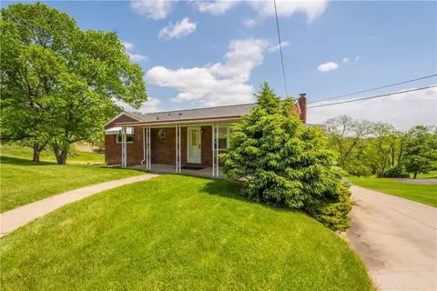 323 Old Clairton Rd, Clairton, PA 15025
